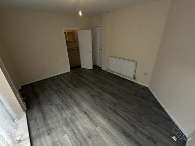 House for rent in Dixons Green, West Midlands