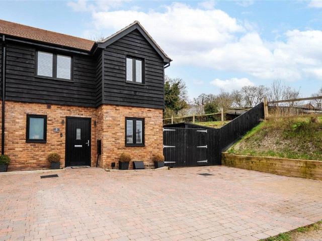 House for rent in Chalk Hill, Houghton Regis