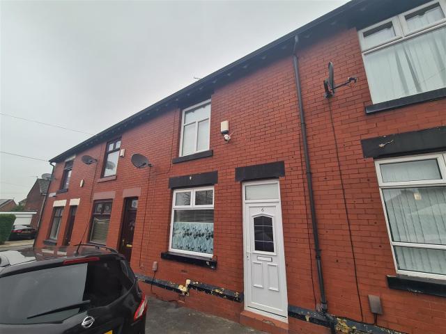 House for rent in Burnedge, Greater Manchester