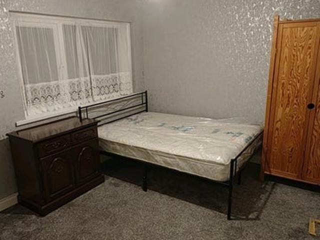 Room for rent in Cefn Glas, Wales