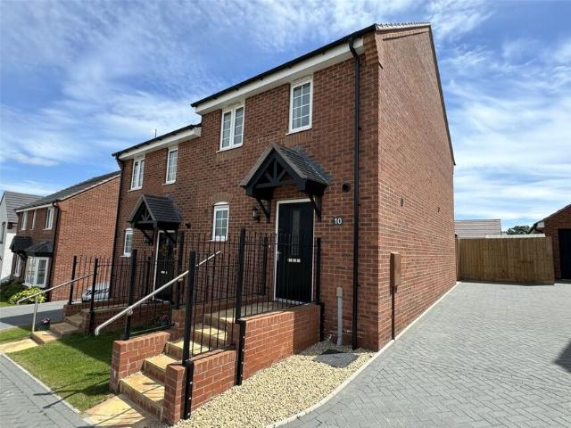 House for rent in Keresley Green, Keresley