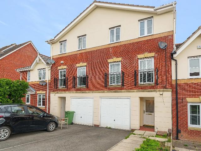 House for rent in Westfield, High Field
