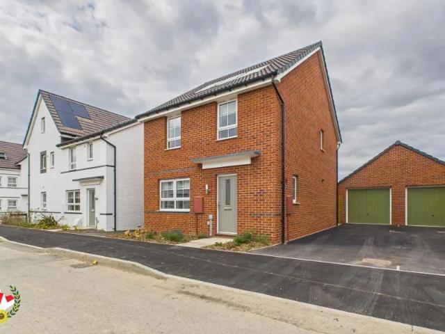 House for rent in Sneedhams Green, Gloucester