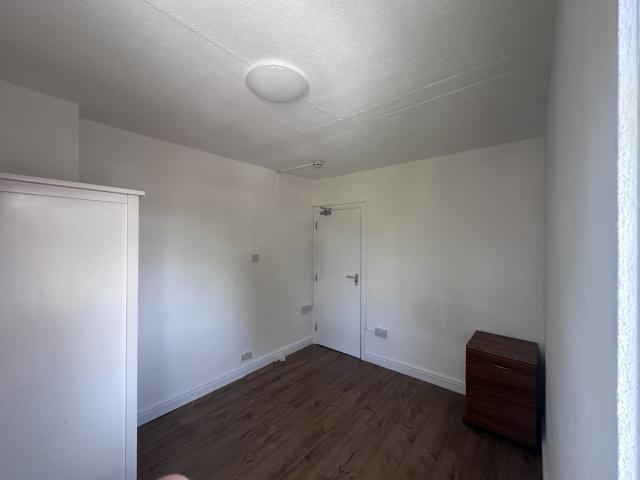 House for rent in Motspur Park, Greater London