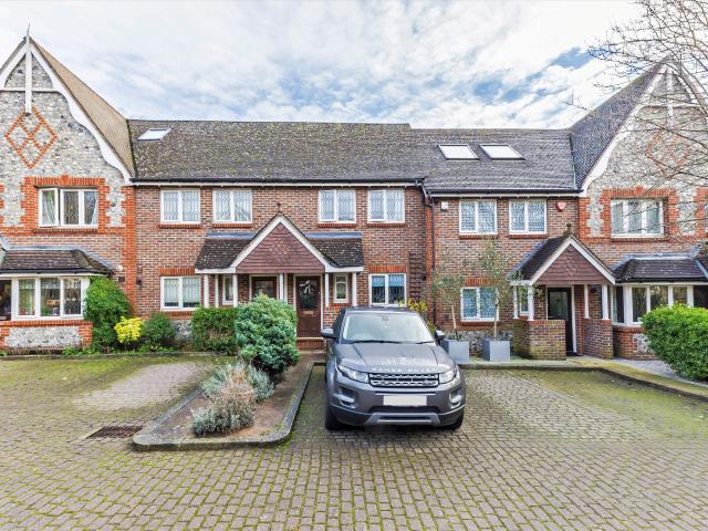 House for rent in Southfields, Greater London