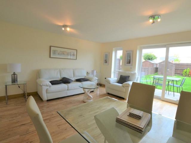 House for rent in West Drayton, Cat Hill