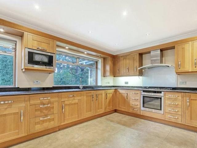 House for rent in Hutton Mount, Brentwood