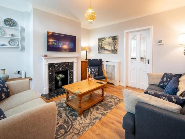 House for rent in Spring Gardens, Frankwell