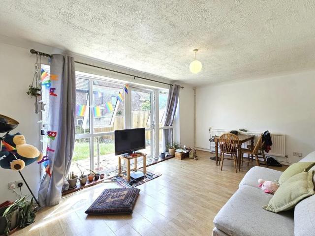 House for rent in Fallow Corner, Greater London