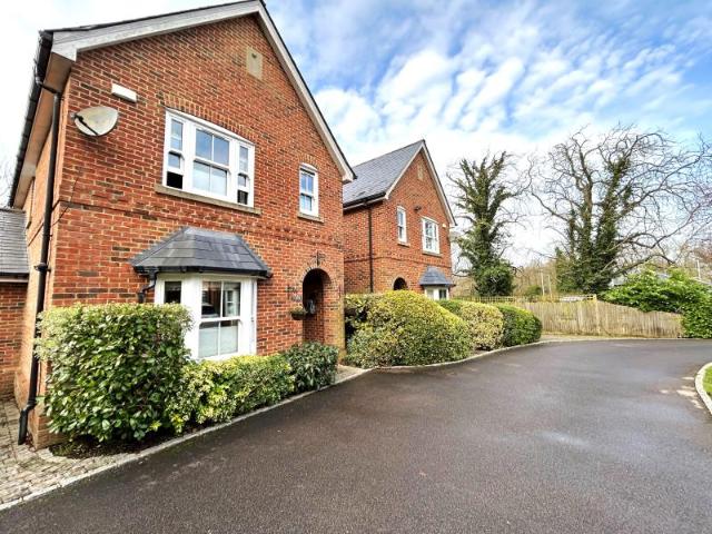 House for rent in Flexford, Guildford