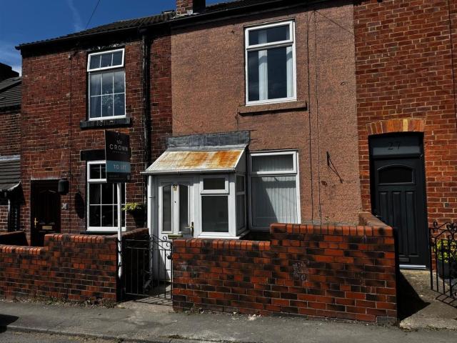 House for rent in Cutsyke, Castleford