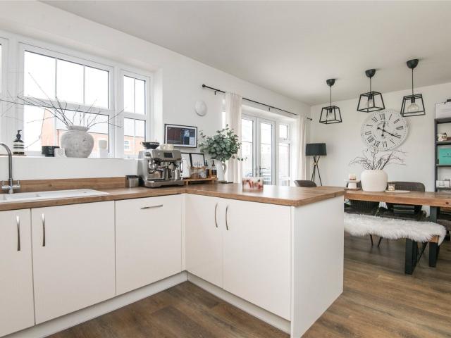 House for rent in Newcourt, Watergate