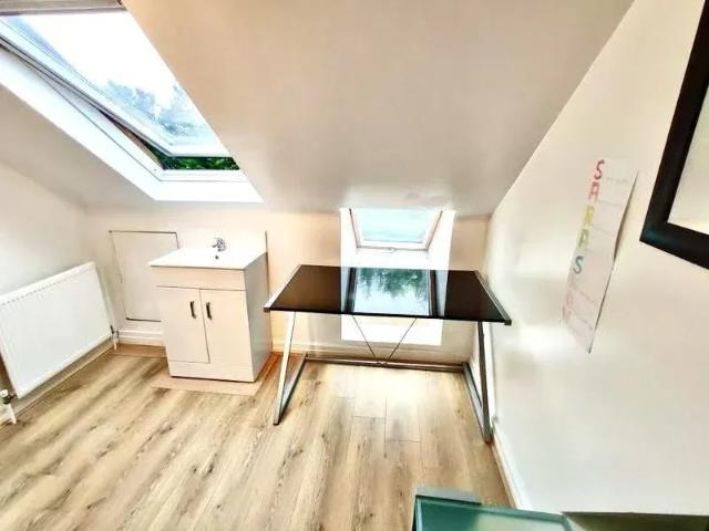 House for rent in Hendon, Hendon