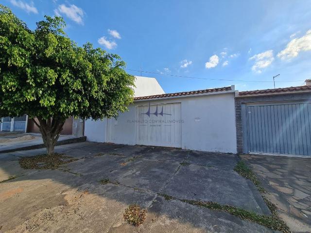 Casa aluguel em Região Geográfica Imediata do Distrito Federal, Região Integrada de Desenvolvimento do Distrito Federal e Entorno