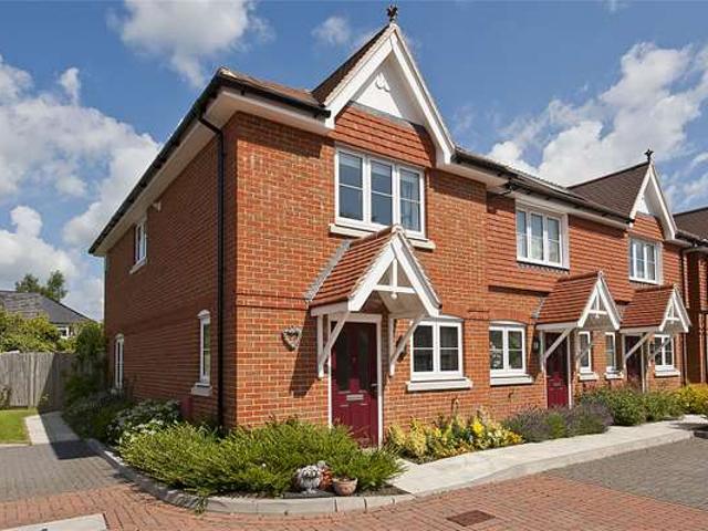 House for rent in Fole, Surrey