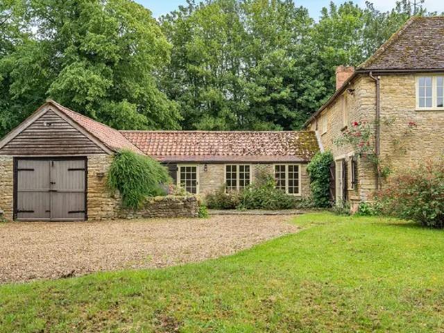 House for rent in Bedford