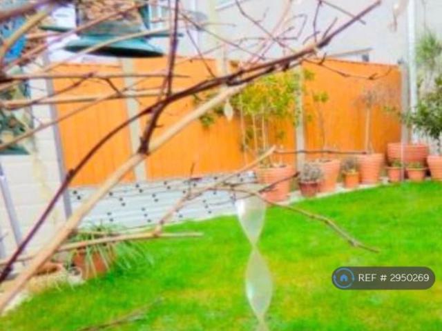 House for rent in Palacefields, Halton