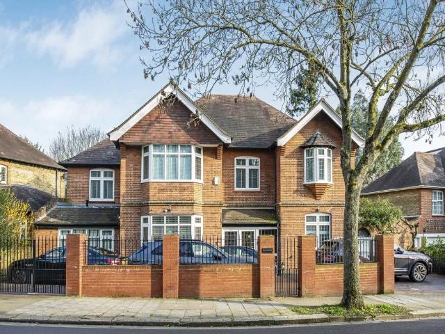 House for rent in London Borough of Hounslow, Greater London
