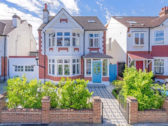 House for rent in Motspur Park, Greater London