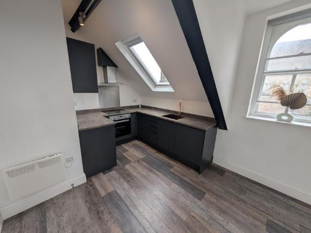 House for rent in Fernhill, Bury