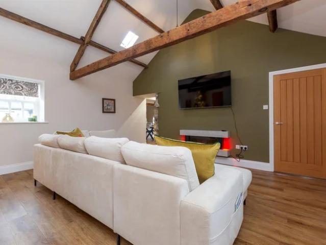 House for rent in Bowes