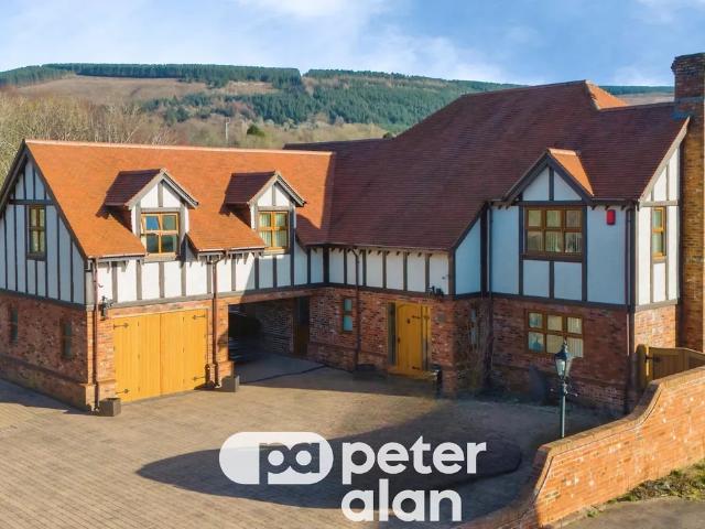 House for rent in Gadlys, Wales