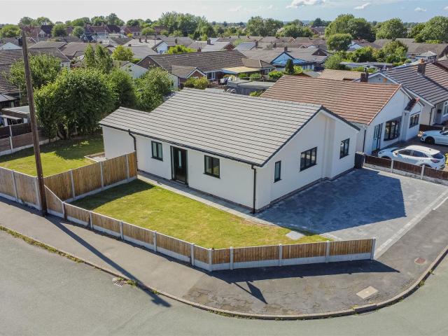 House for rent in Lane Head, Wigan