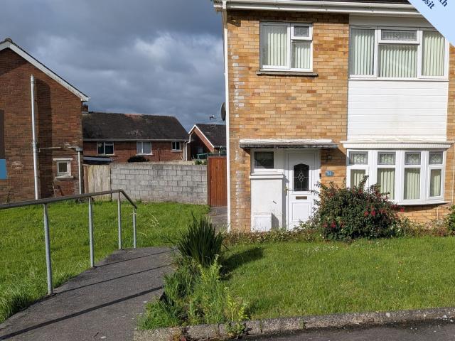House for rent in Cefncaeau, Dafen
