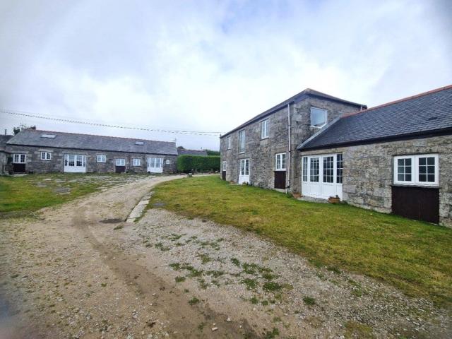 House for rent in Longdowns, Cornwall