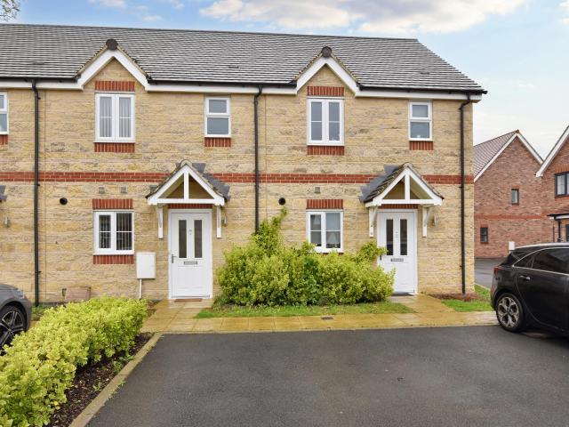 House for rent in Priors Hall Park, Weldon