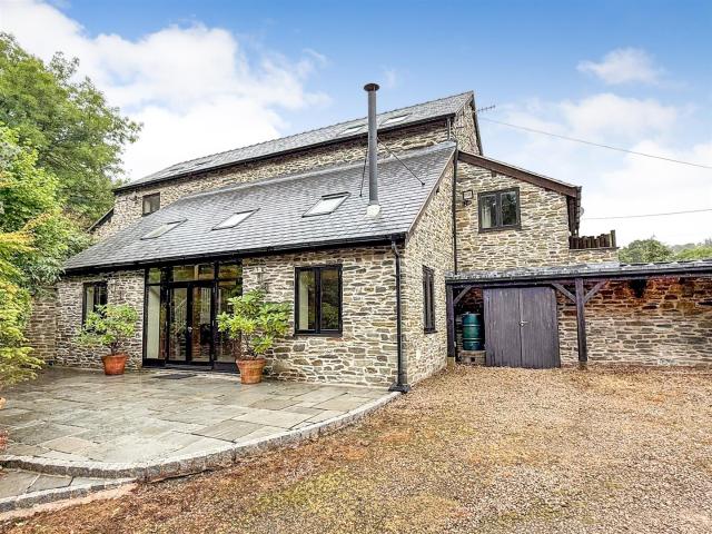 House for rent in Glyn Ceiriog, Wales