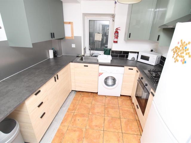 House for rent in Pontypridd, Wales
