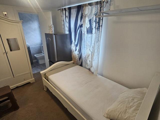 Room for rent in Luton, Chatham