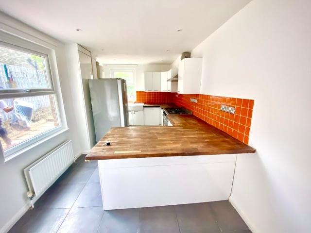 House for rent in London Borough of Ealing, Hanwell