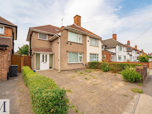 House for rent in London Borough of Hounslow, Greater London