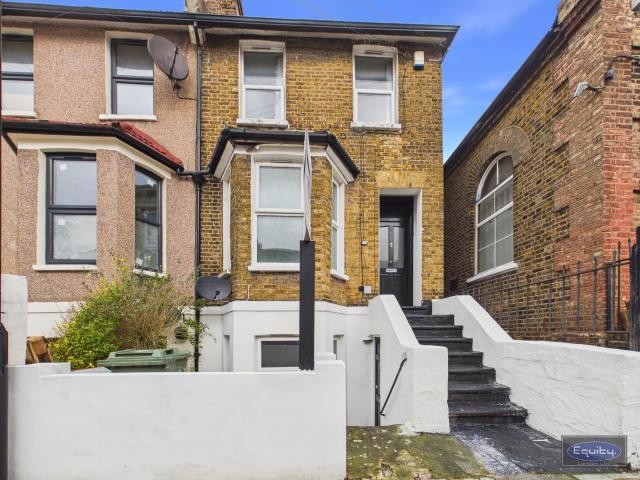 House for rent in London Borough of Lewisham, Greater London