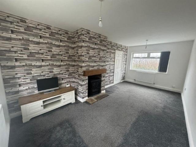 House for rent in Exley Head, Bradford