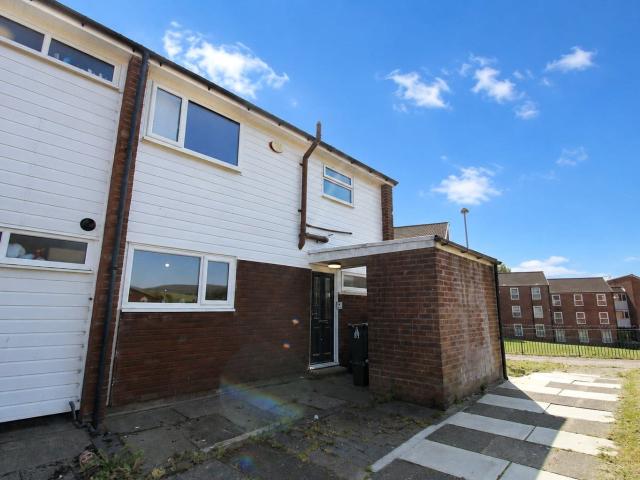 House for rent in Wardle, Burnedge