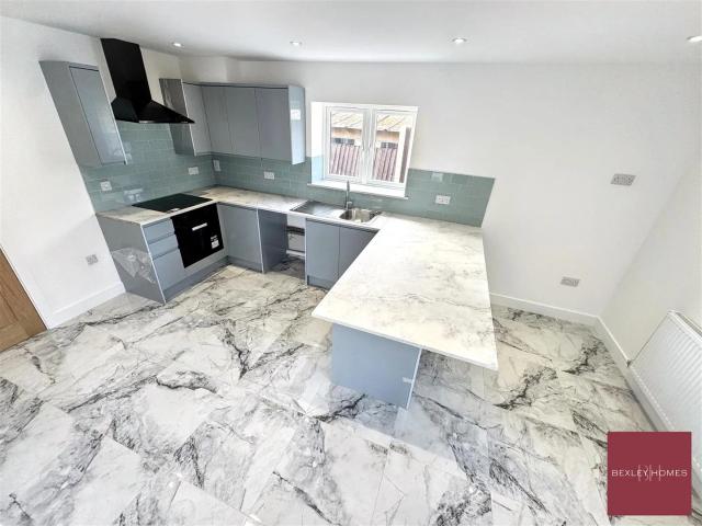 House for rent in Hawley, Monks Orchard