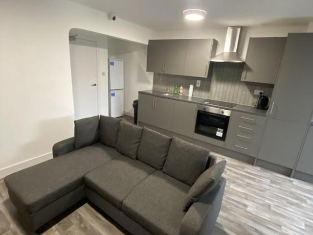 Room for rent in Bacon's End, Kingshurst