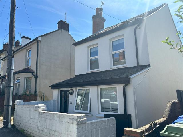 House for rent in East End, Rushmoor