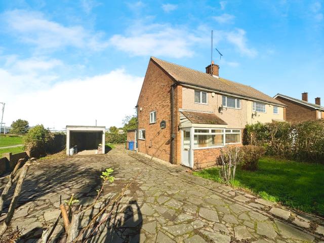 House for rent in Chadwell St Mary, Essex