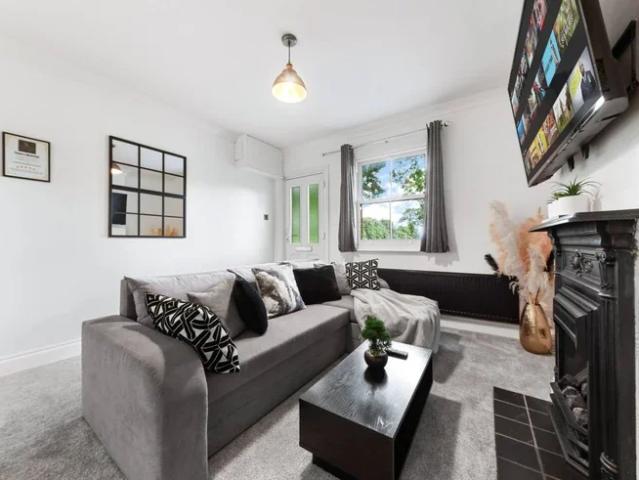 House for rent in Watford Heath, Watford