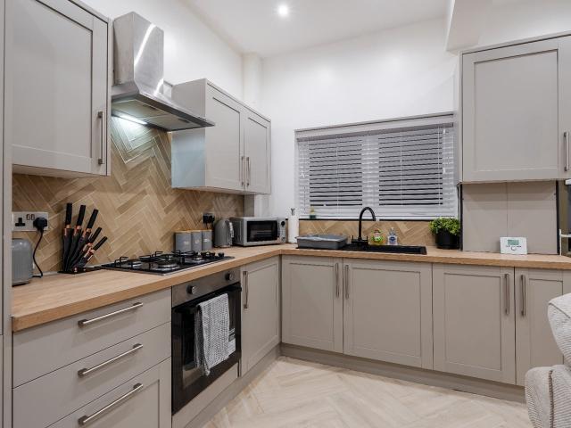 House for rent in Calderstones