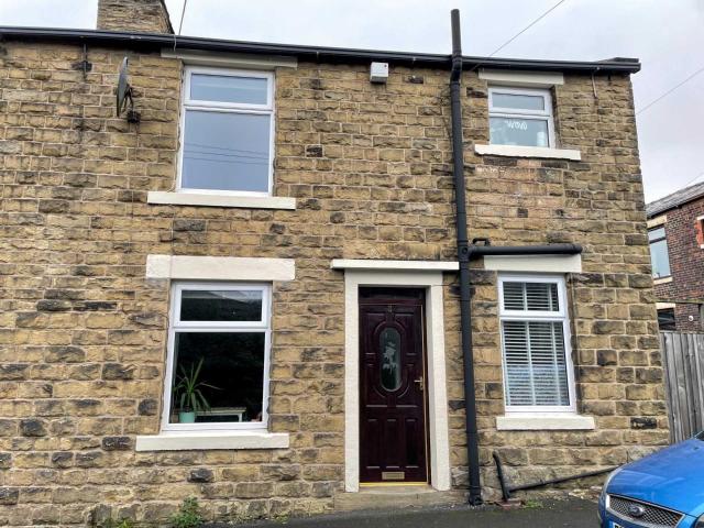 House for rent in Lady House, Burnedge