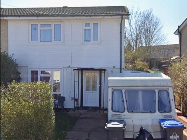 House for rent in Overslade, New Bilton
