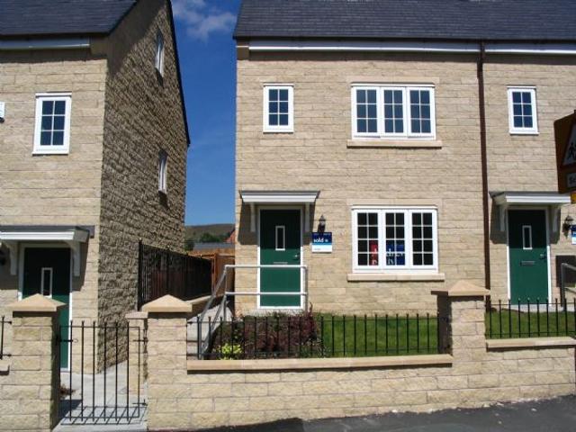 House for rent in Burnedge, Greater Manchester