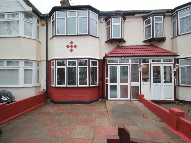 House for rent in London Borough of Ealing, Greater London