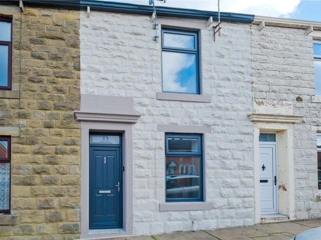 House for rent in Oakenshaw, Backburn