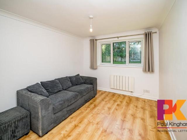 House for rent in Daws Hill, Cressex
